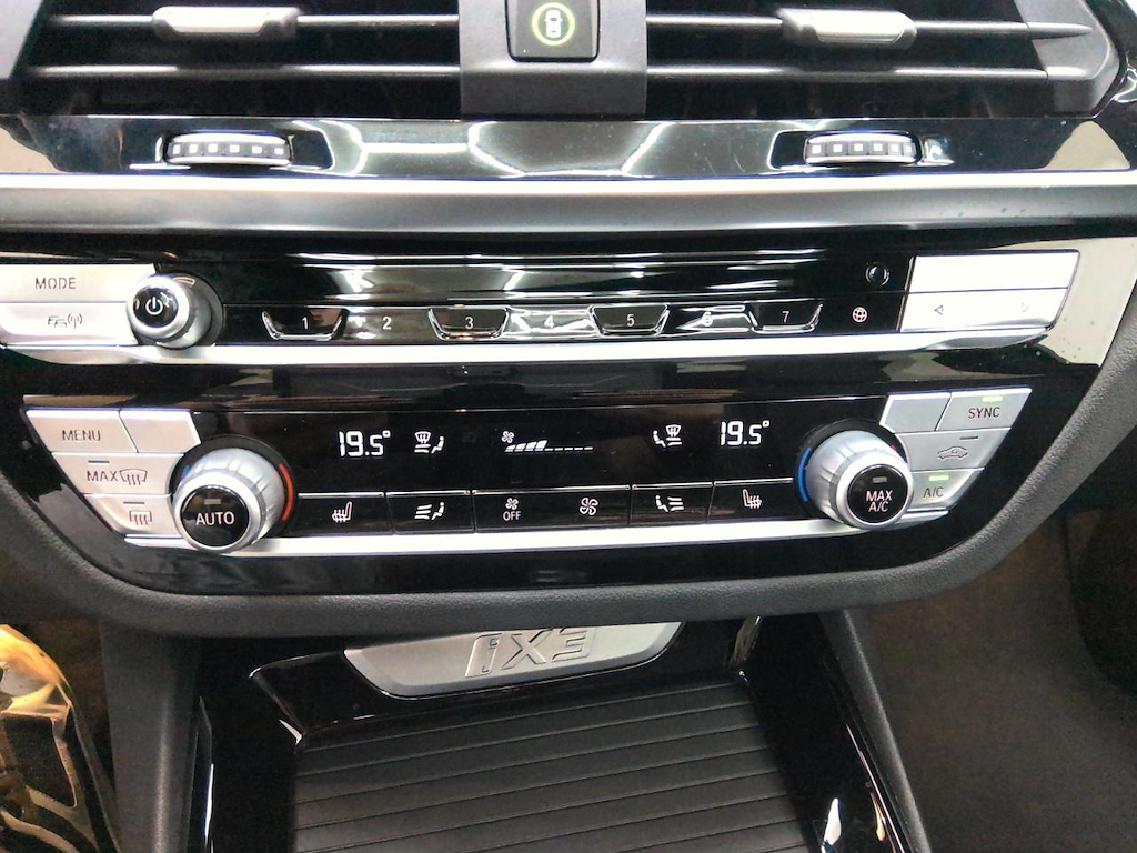 Foto 22 van BMW ix3