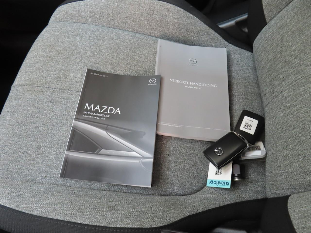 Foto 15 van Mazda MX-30