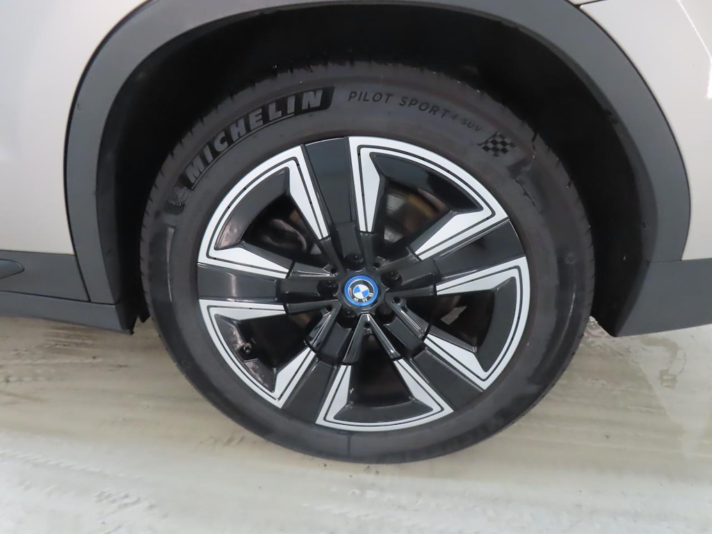 Foto 15 van BMW ix3