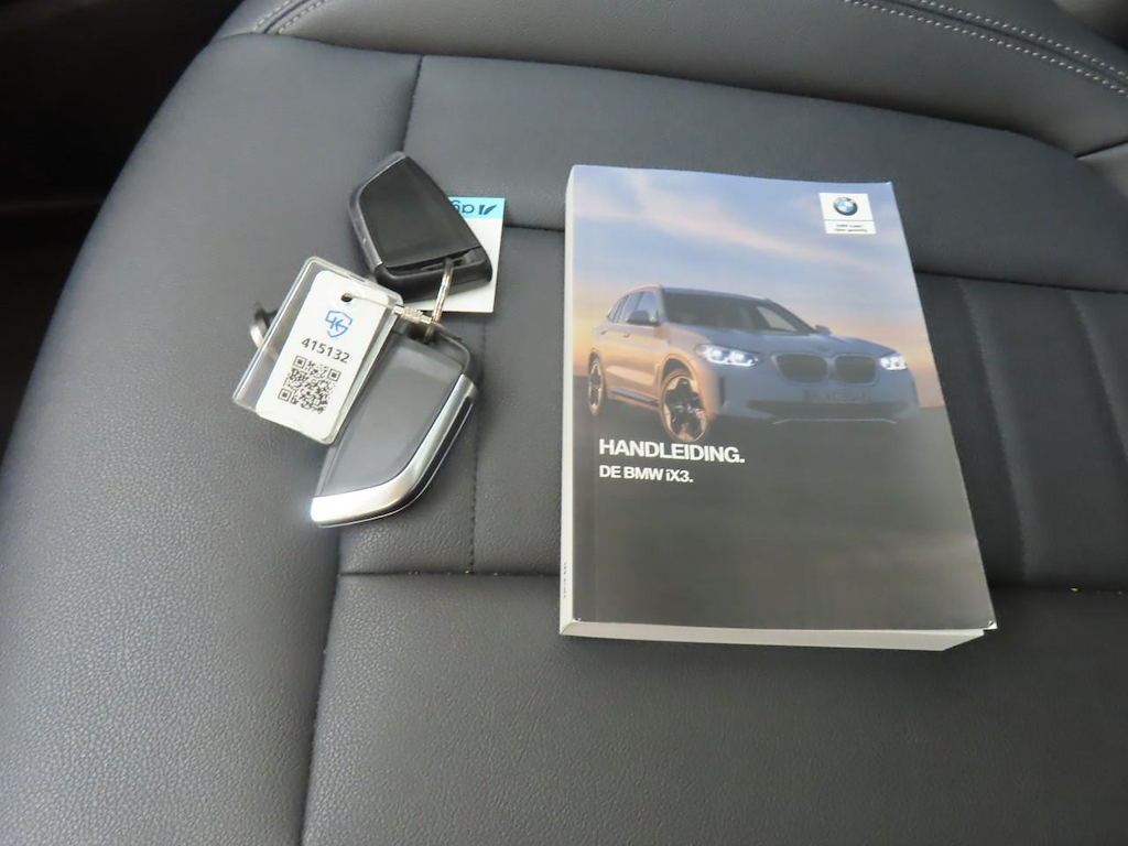 Foto 21 van BMW ix3