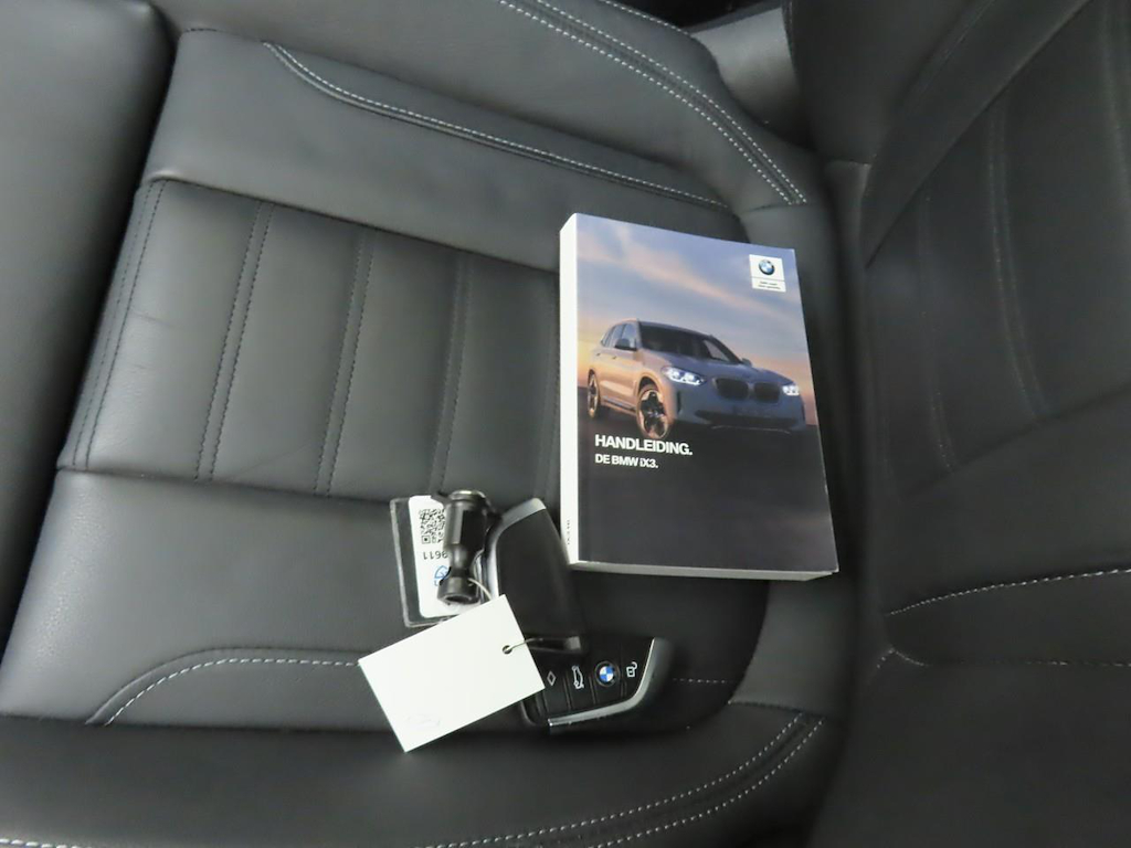 Foto 17 van BMW ix3