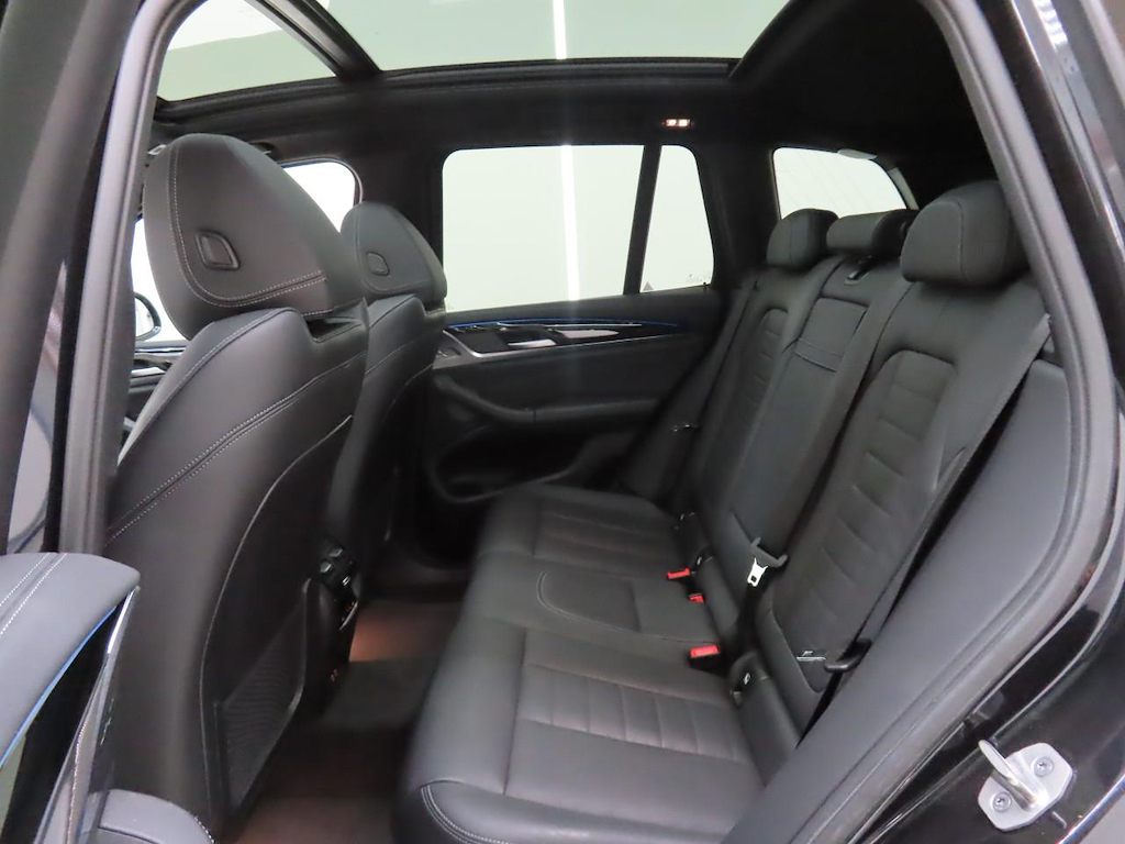 Foto 9 van BMW ix3