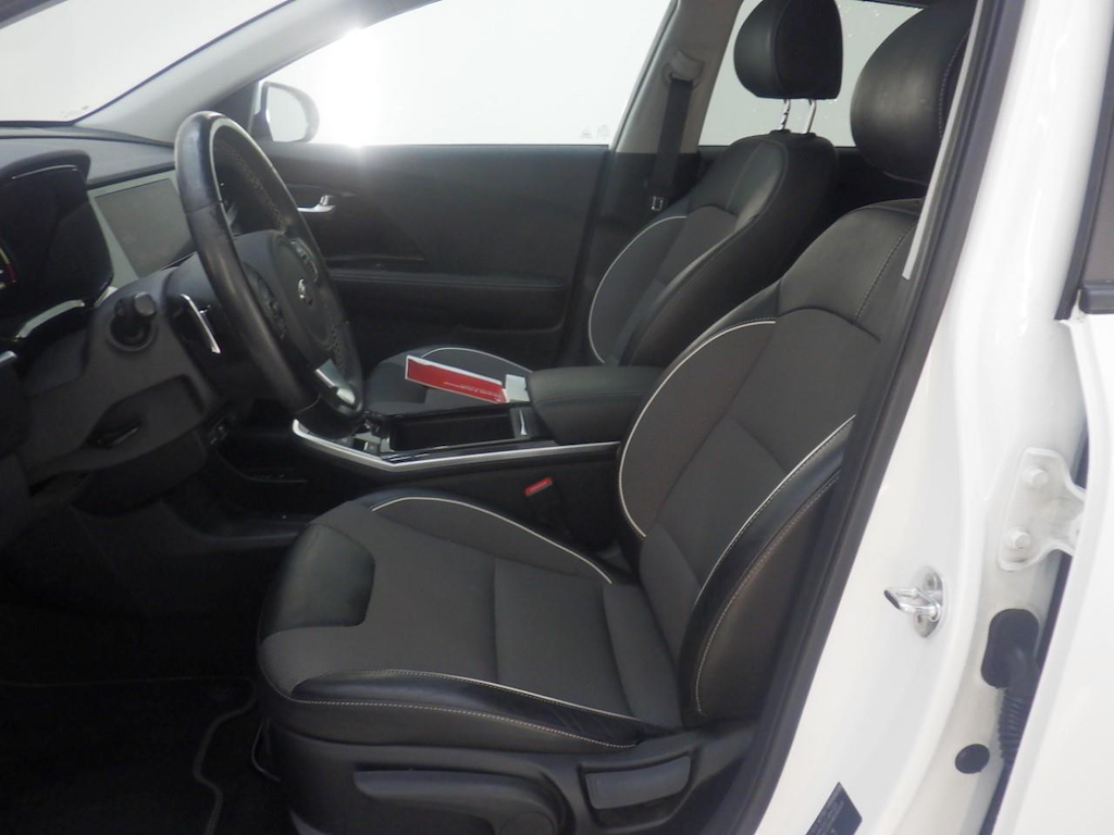 Foto 15 van Kia Niro