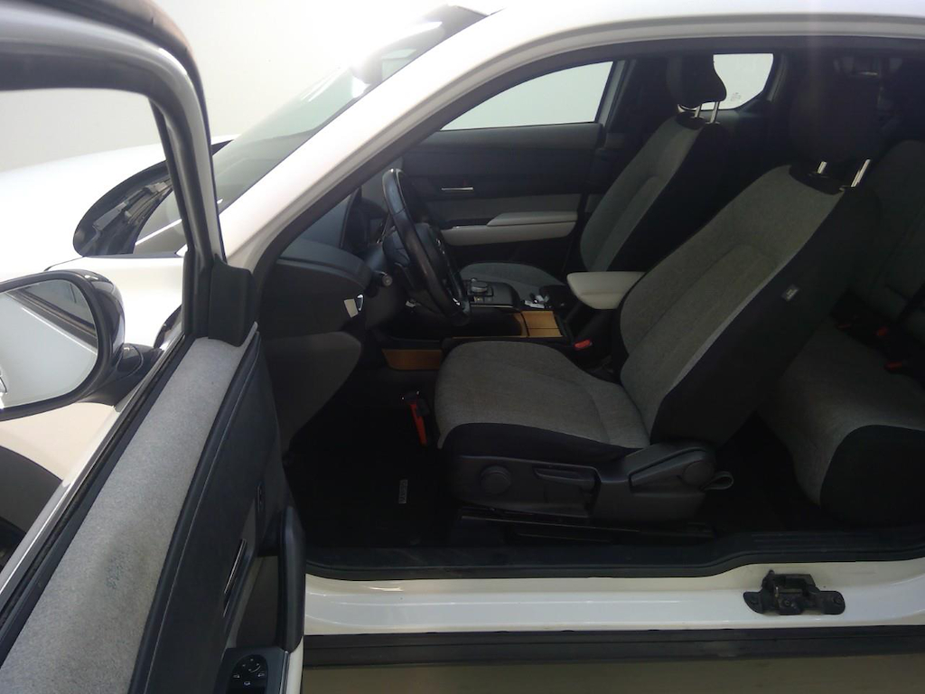 Foto 8 van Mazda MX-30