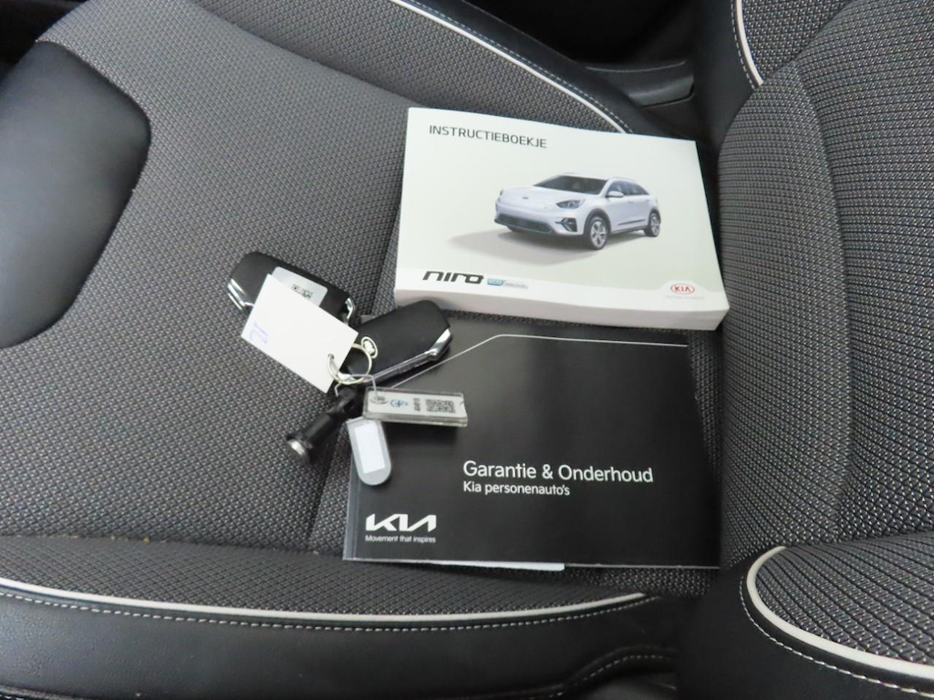 Foto 15 van Kia Niro