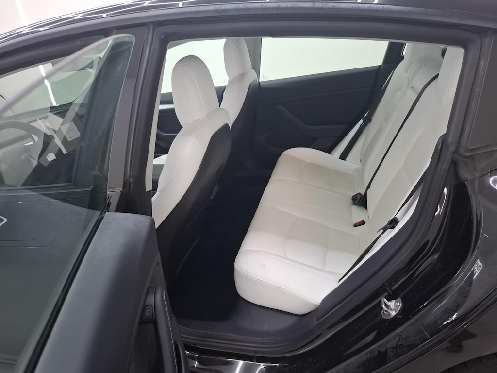 Foto 8 van Tesla Model 3
