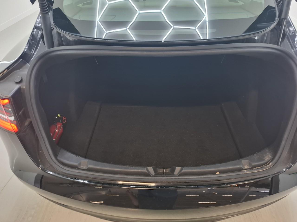 Foto 9 van Tesla Model 3