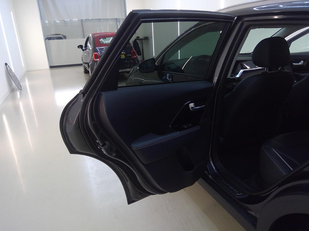 Foto 32 van Kia Niro