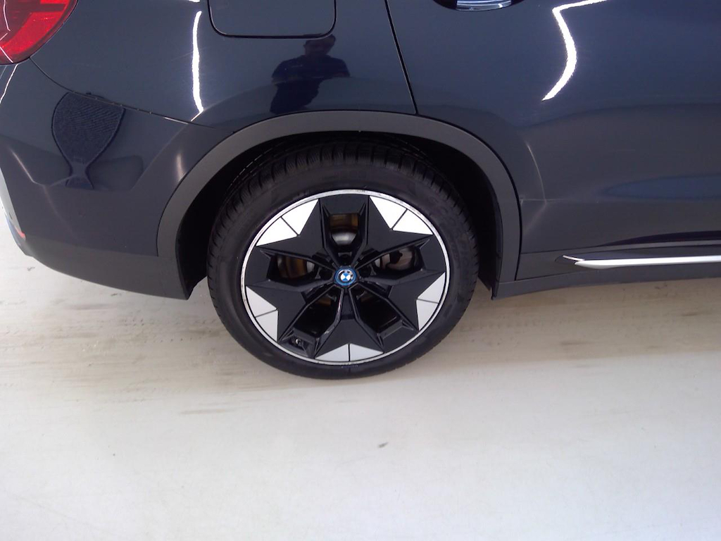 Foto 33 van BMW ix3
