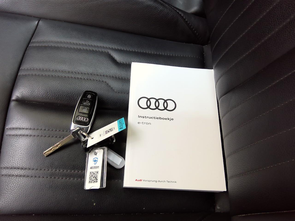 Foto 15 van Audi e-tron sportback