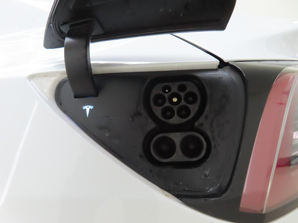 Foto 17 van Tesla Model 3
