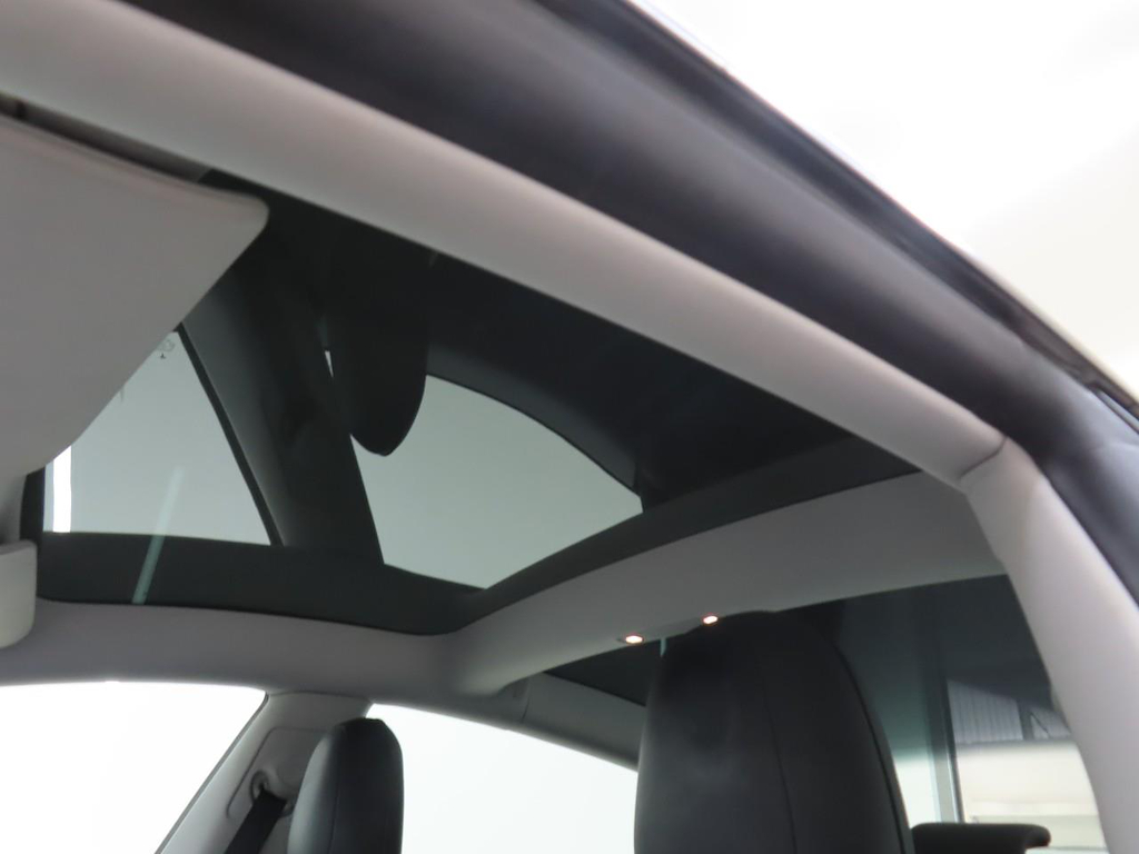 Foto 19 van Tesla Model 3