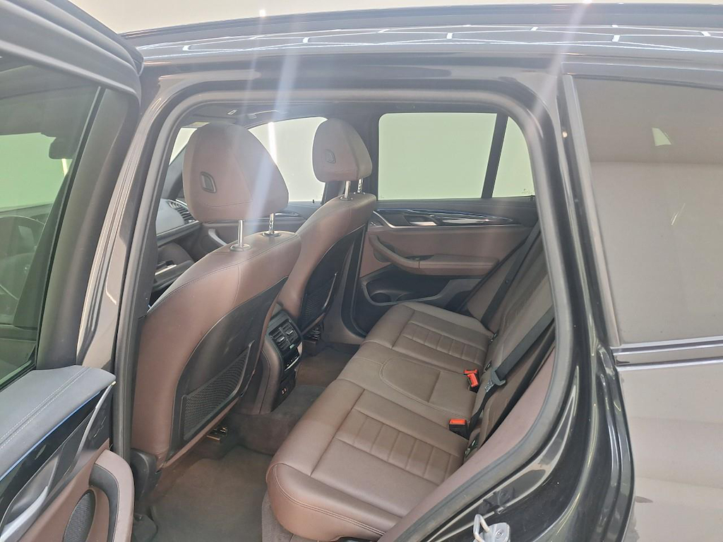 Foto 9 van BMW ix3
