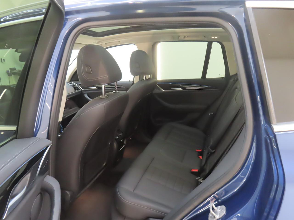 Foto 9 van BMW ix3