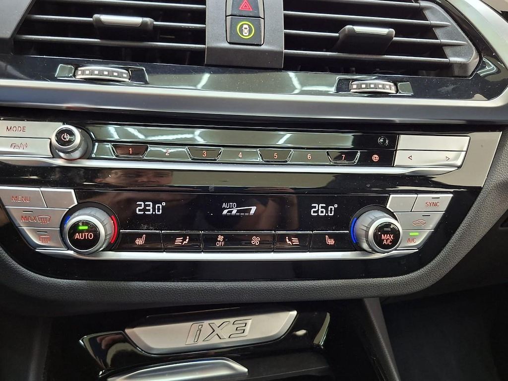 Foto 15 van BMW ix3