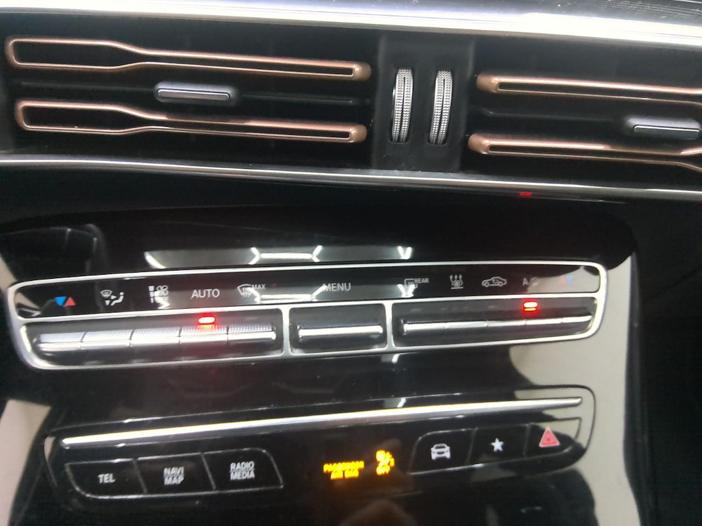 Foto 20 van Mercedes EQC