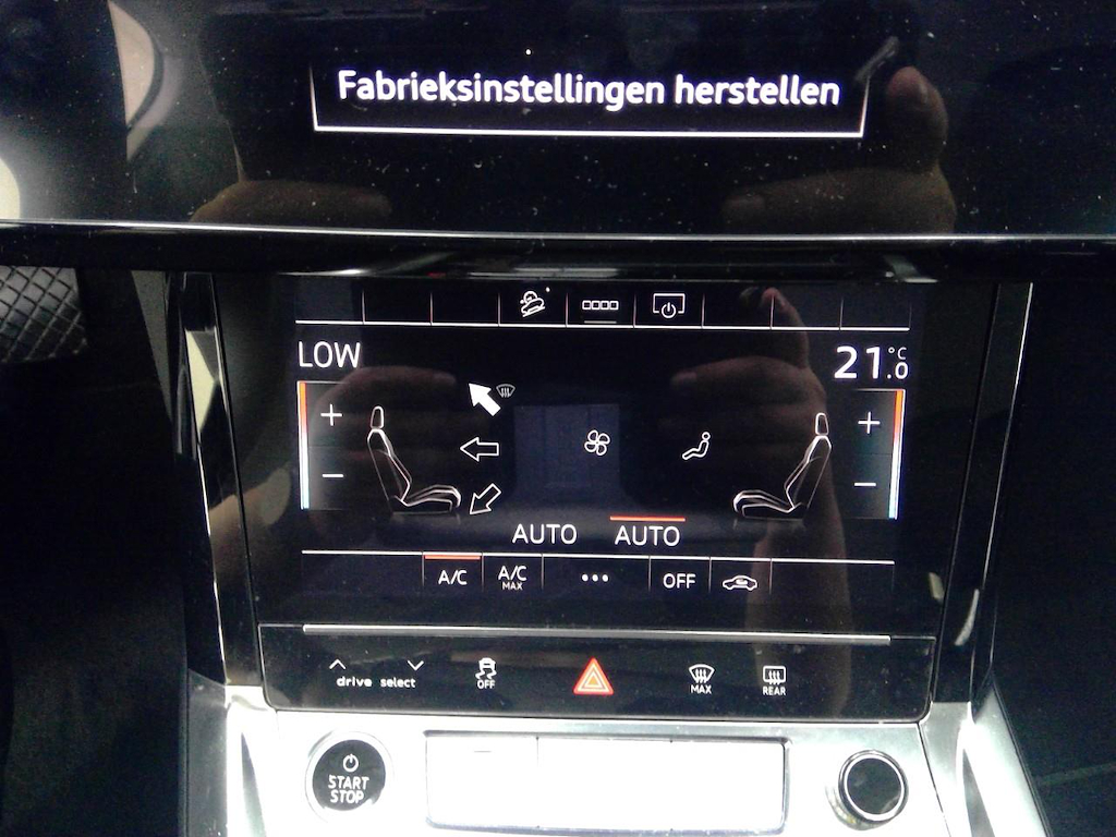 Foto 17 van Audi e-tron
