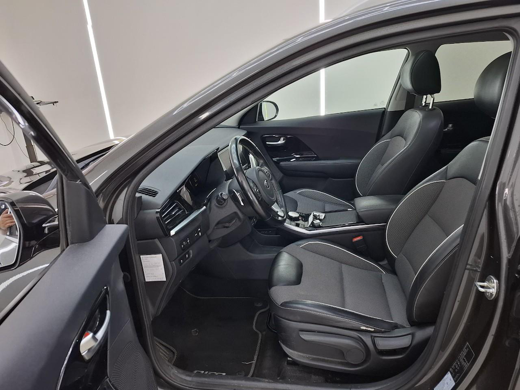 Foto 13 van Kia Niro