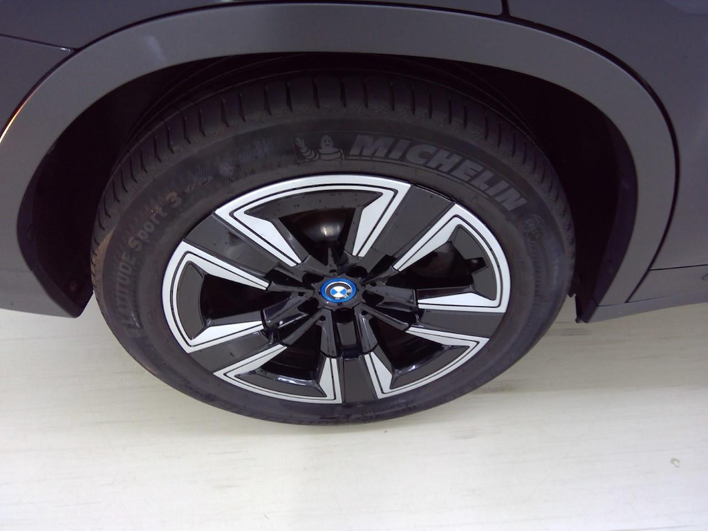 Foto 11 van BMW ix3
