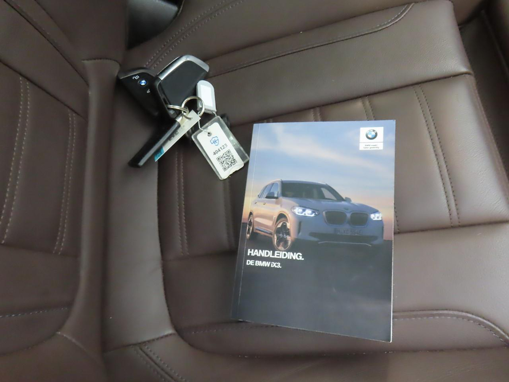 Foto 12 van BMW ix3