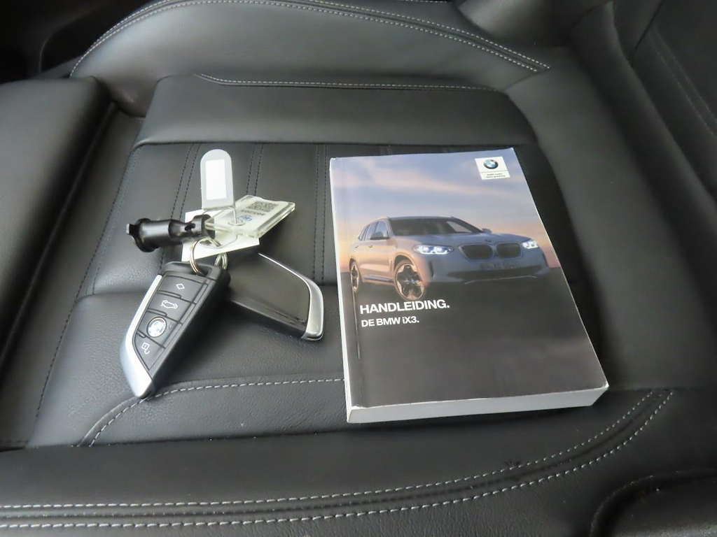 Foto 15 van BMW ix3