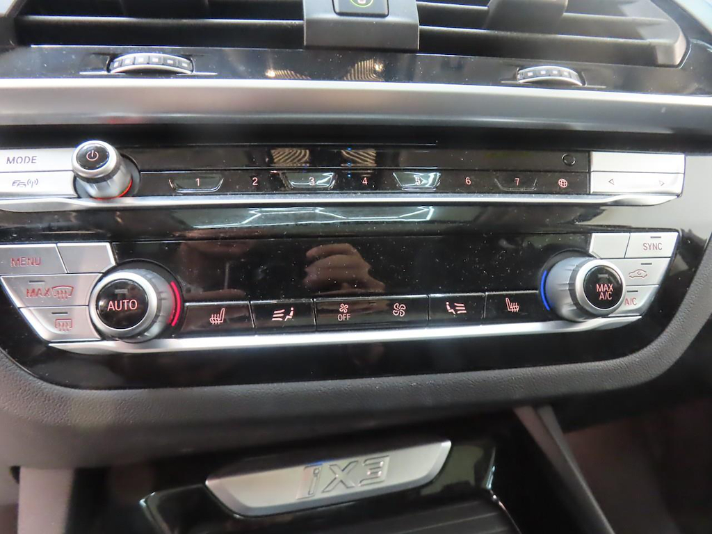 Foto 18 van BMW ix3