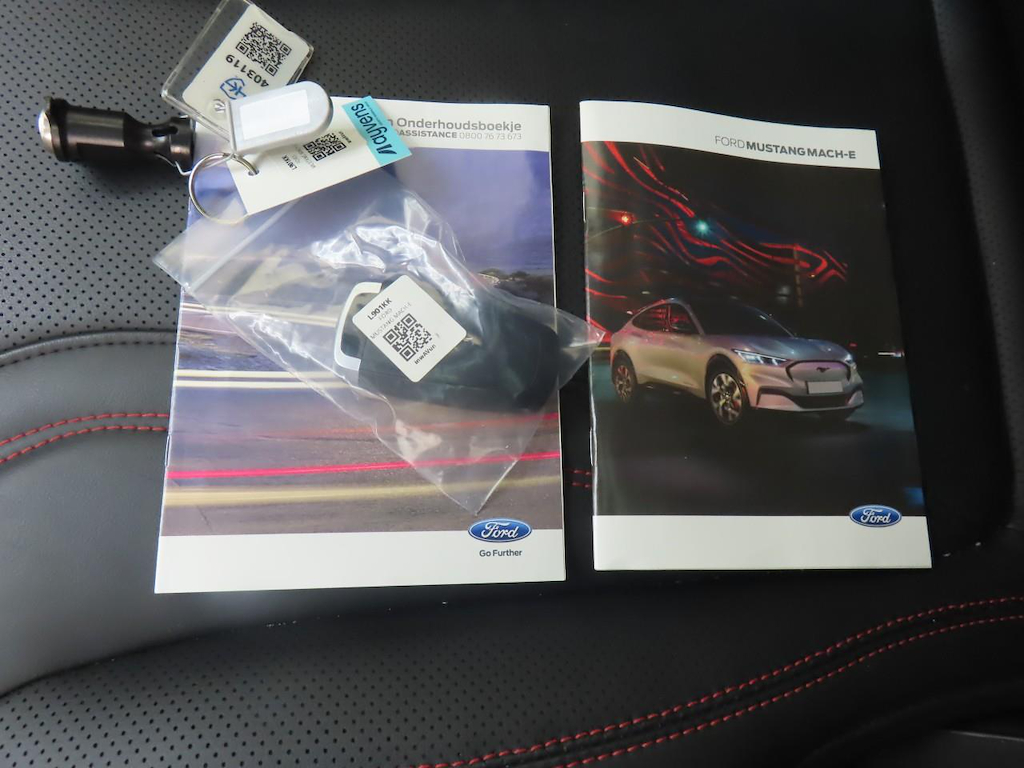 Foto 16 van Ford Mustang
