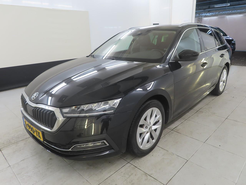 Skoda Octavia Combi 1.0 TSI e-TEC MHEV DSG Business Edit Pl 5d