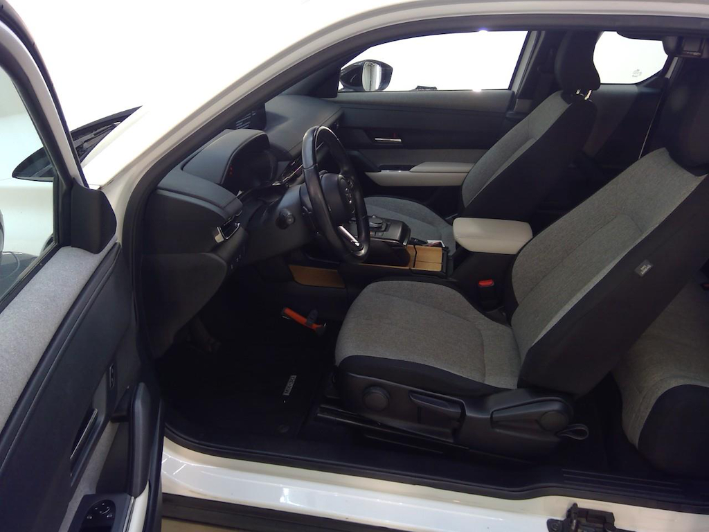 Foto 7 van Mazda MX-30