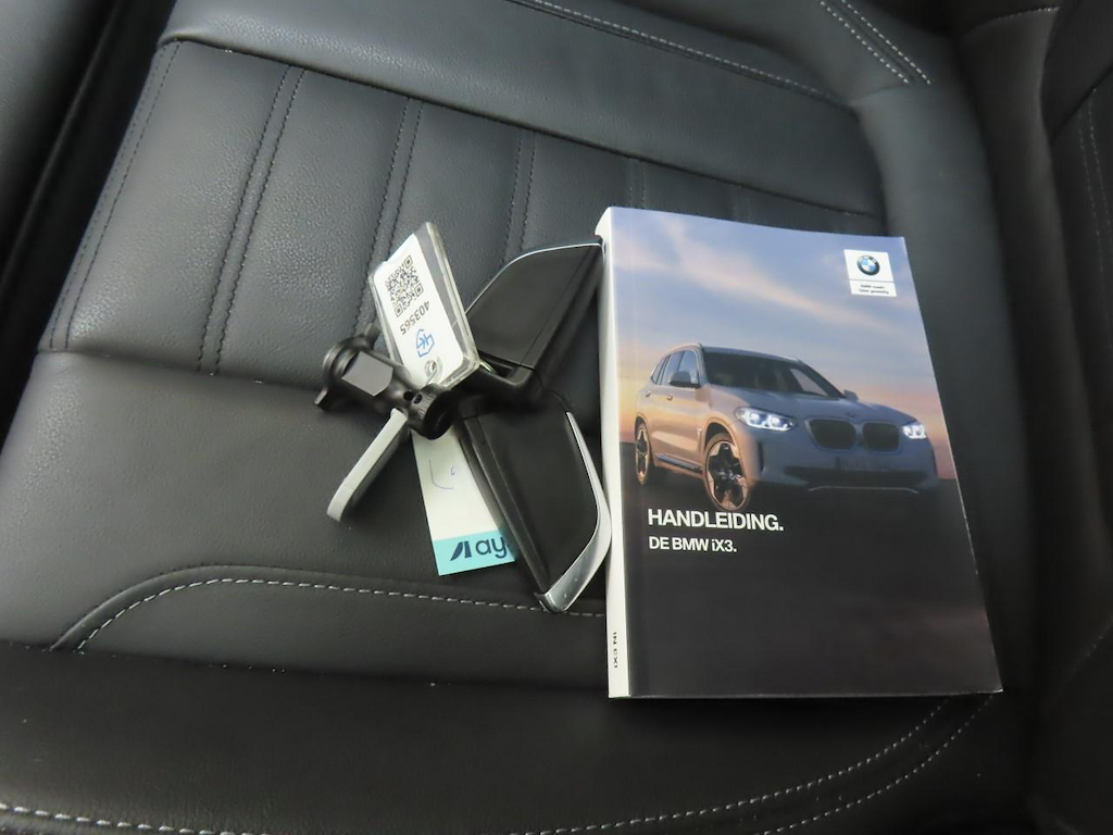 Foto 16 van BMW ix3