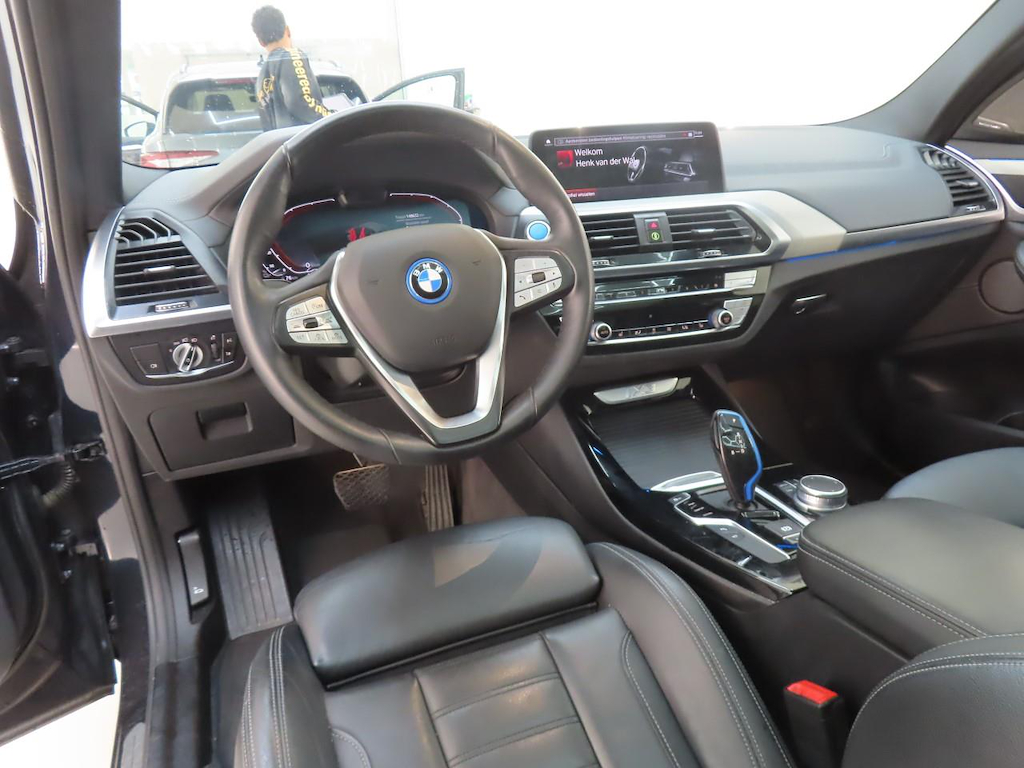 Foto 9 van BMW ix3