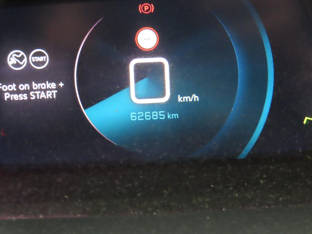 Foto 5 van Peugeot E-2008