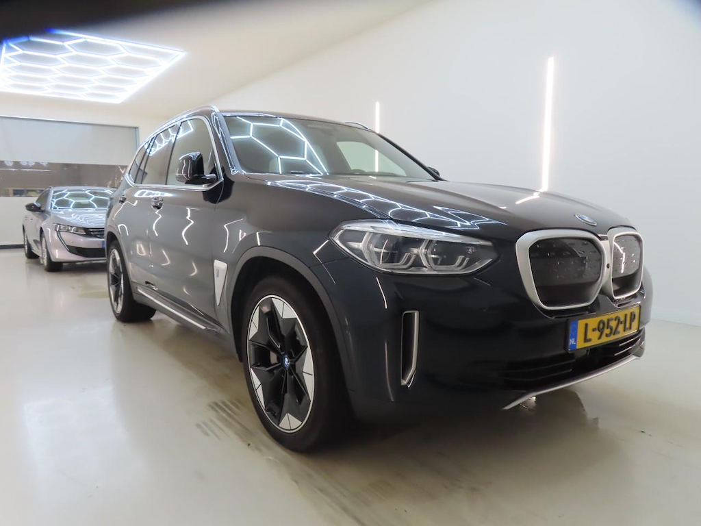 Foto 3 van BMW ix3