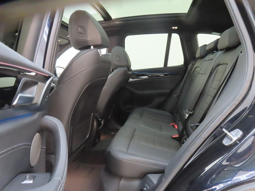 Foto 9 van BMW ix3