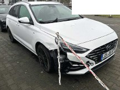 Kup HYUNDAI i30 Kombi 1.6 CRDI na Ayvens Carmarket