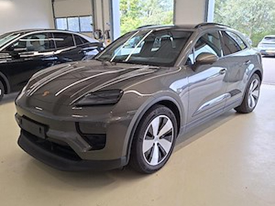 Buy PORSCHE MACAN 100KWH 4WD on Ayvens Carmarket