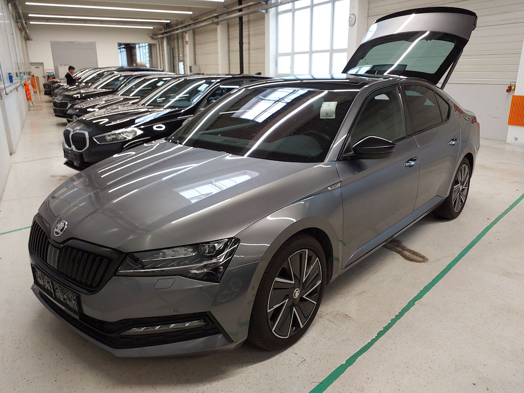 Skoda Superb 150 PS TDI 7-GANG DSG SPORTLINE