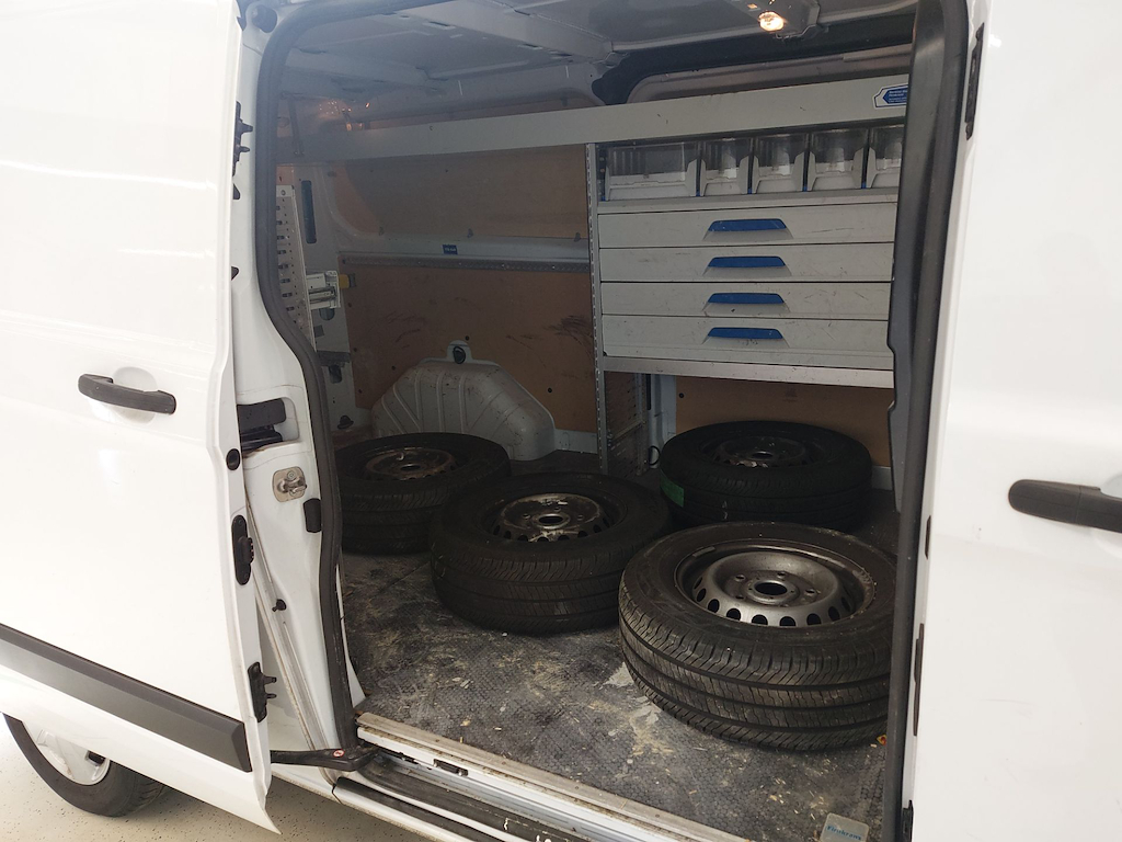 Ford Transit Custom 300 L2H1 2.0 ECOBLUE105PS TREND