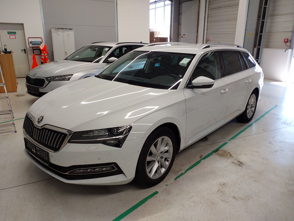 Skoda Superb 2.0 TDI SCR STYLE COMBI