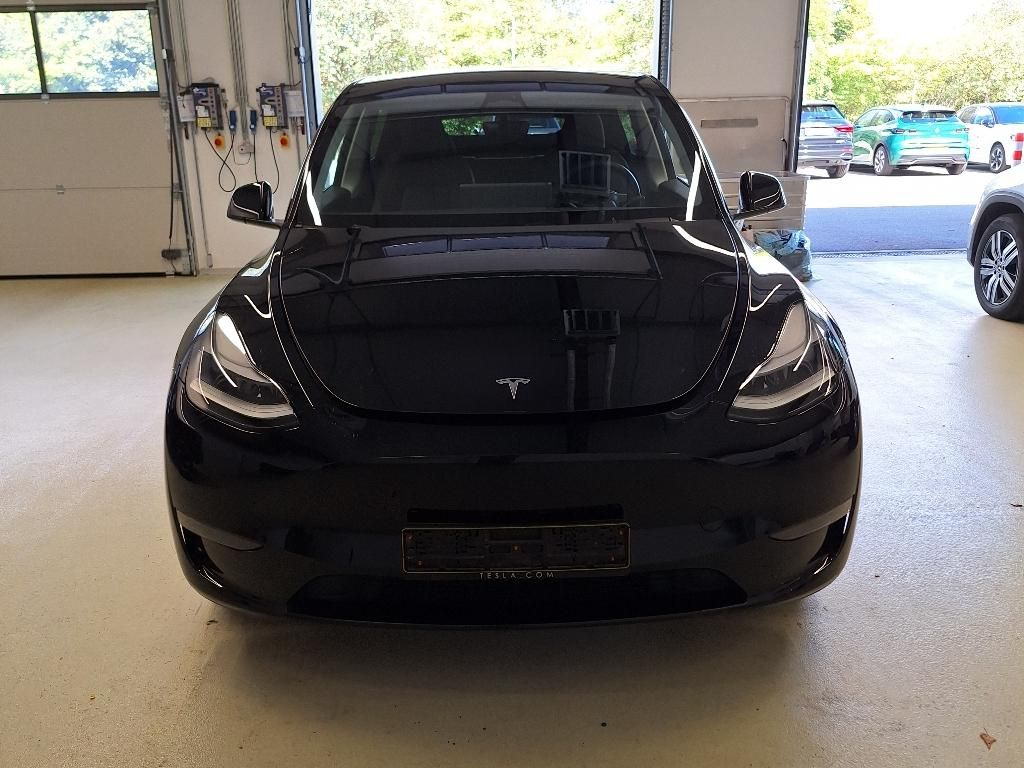 Tesla Model Y LR AWD 373 CV Tow Package