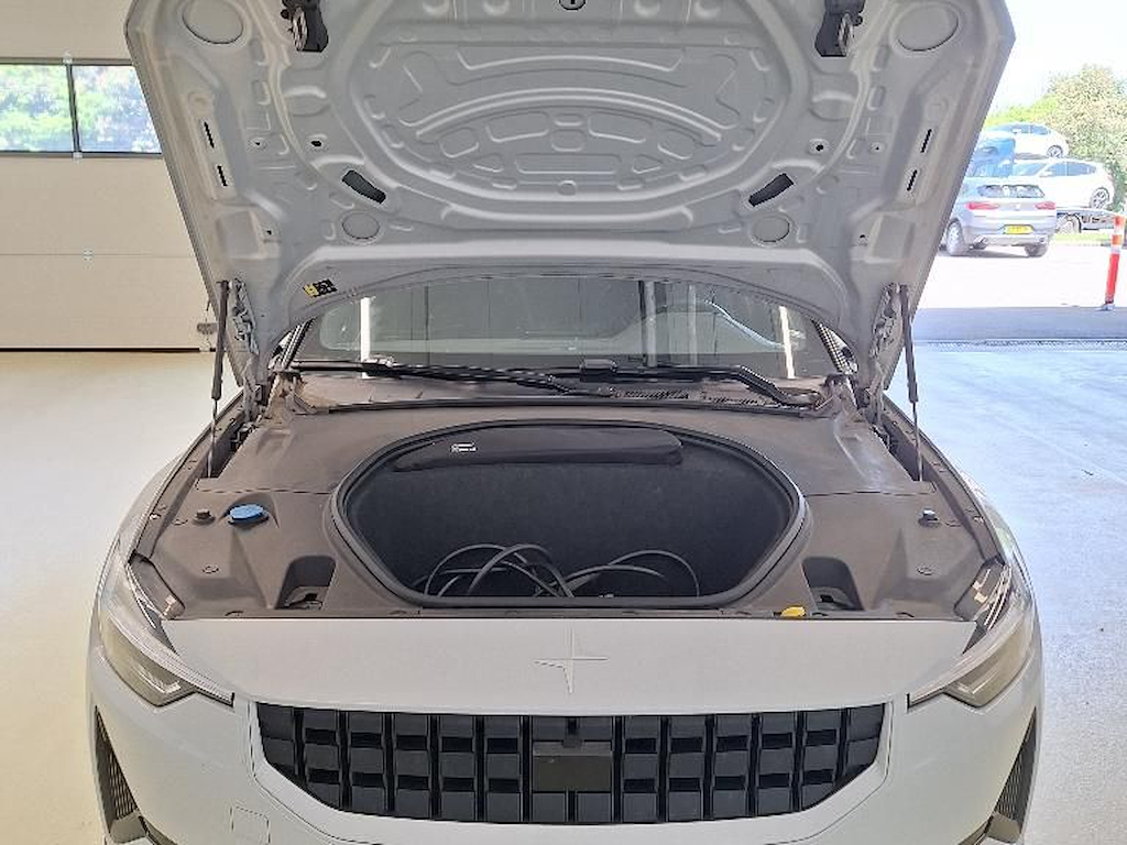 Polestar 2 69KWH SINGLE MOTOR STANDARD 31 CV Metallic paint; GPS