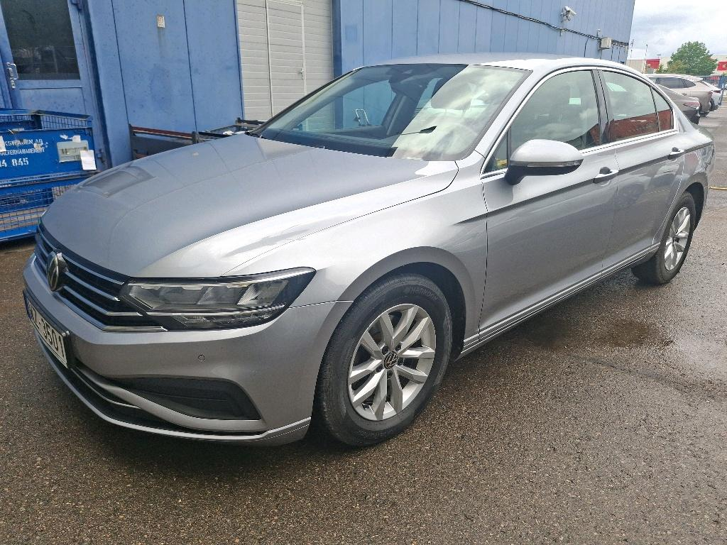 Volkswagen Passat 1.5 TSI BUSINESS 4D 7DSG 110KW