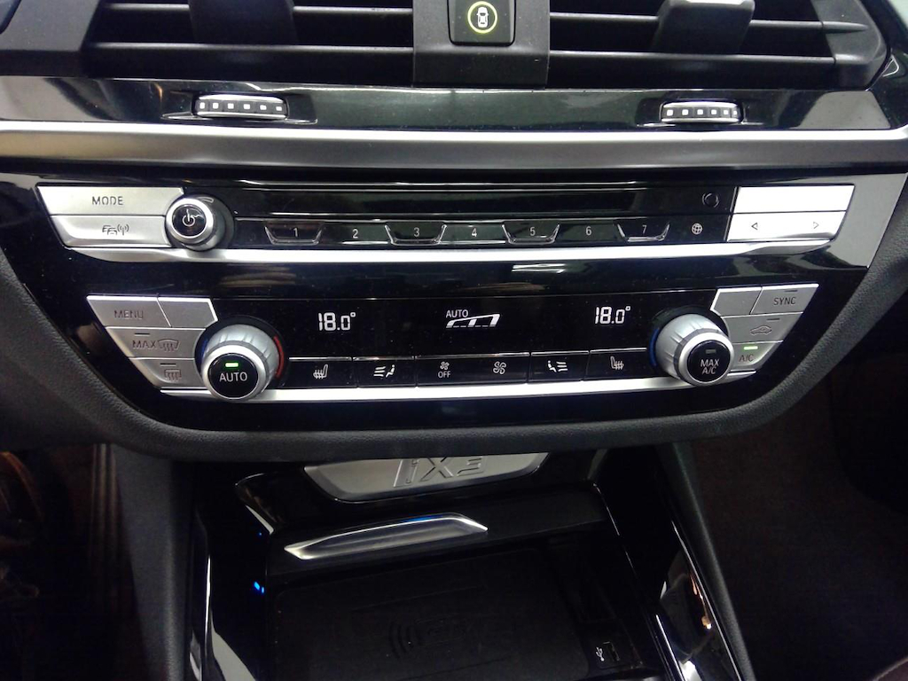 Foto 22 van BMW ix3