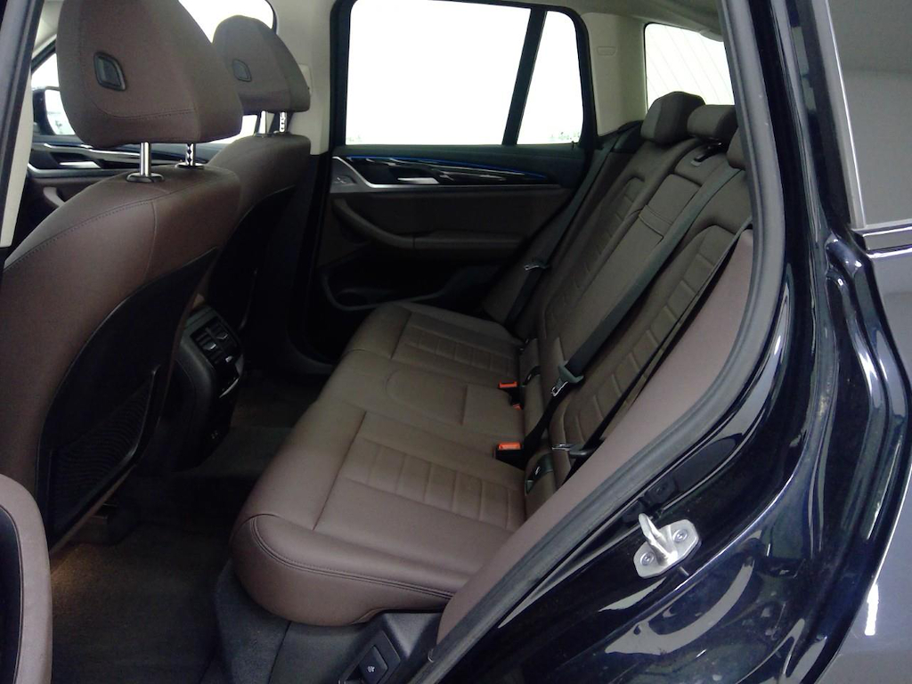 Foto 9 van BMW ix3