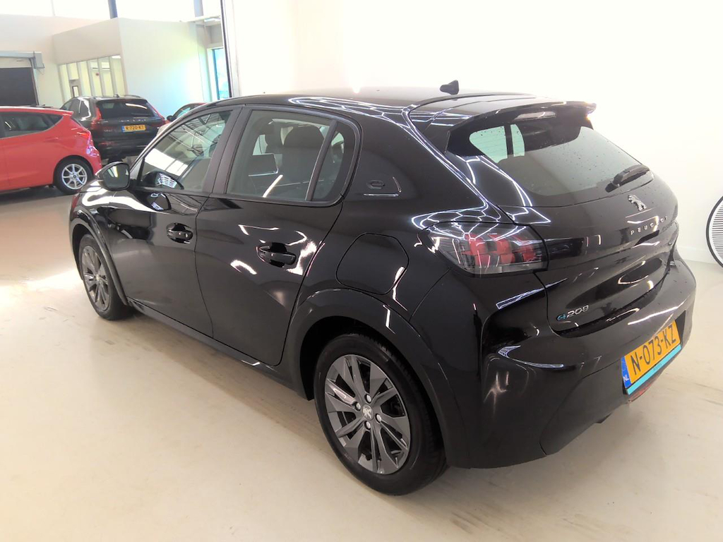 Foto 4 van Peugeot E-208