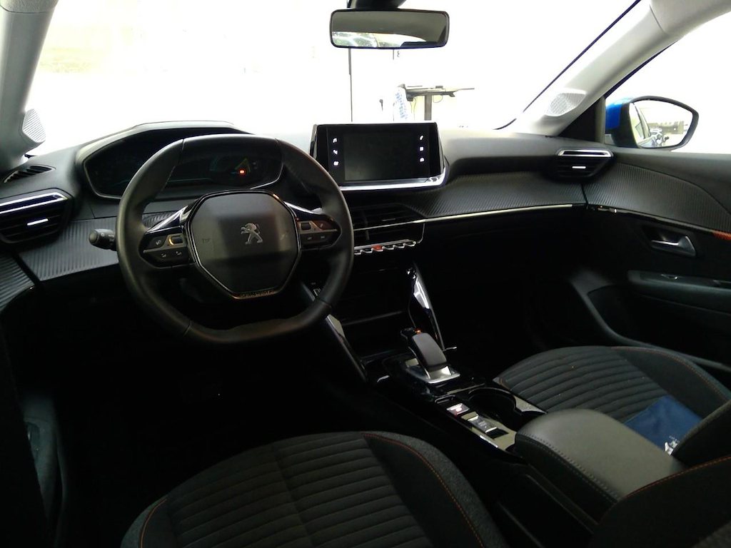 Foto 4 van Peugeot E-208