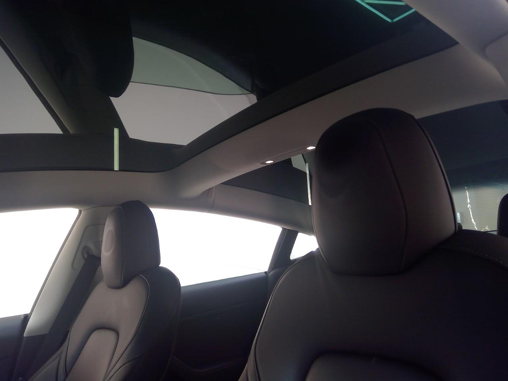 Foto 20 van Tesla Model 3
