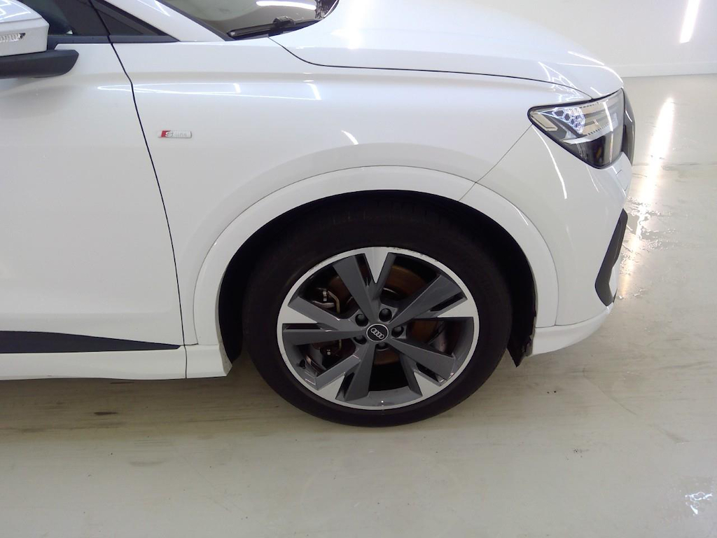 Foto 46 van Audi Q4 e-tron