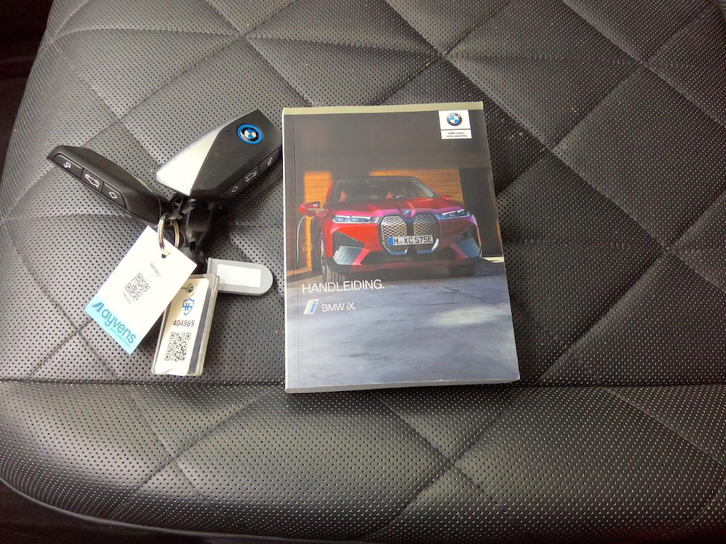 Foto 15 van BMW iX