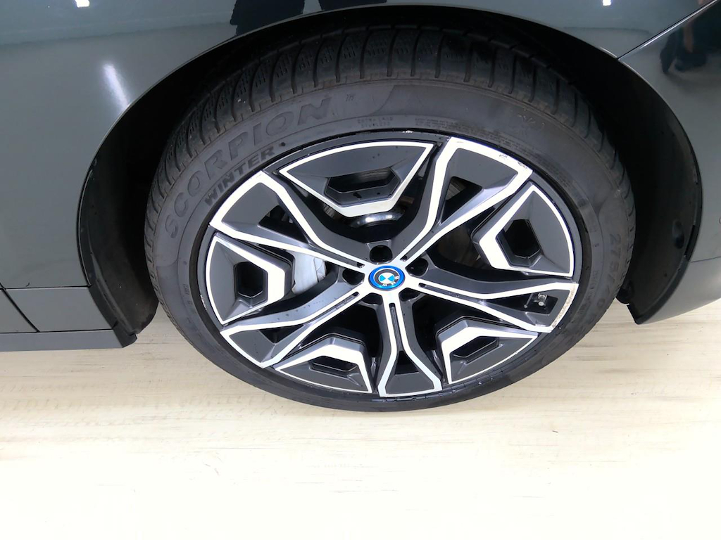 Foto 36 van BMW iX